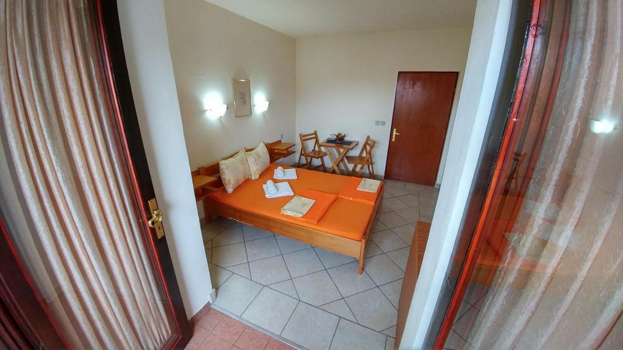 Apartments And Rooms Bova バスカ エクステリア 写真