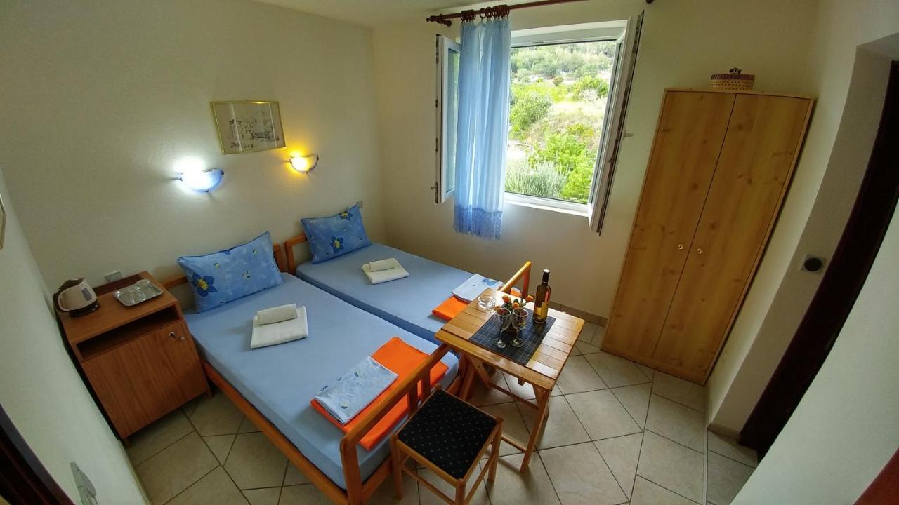 Apartments And Rooms Bova バスカ エクステリア 写真