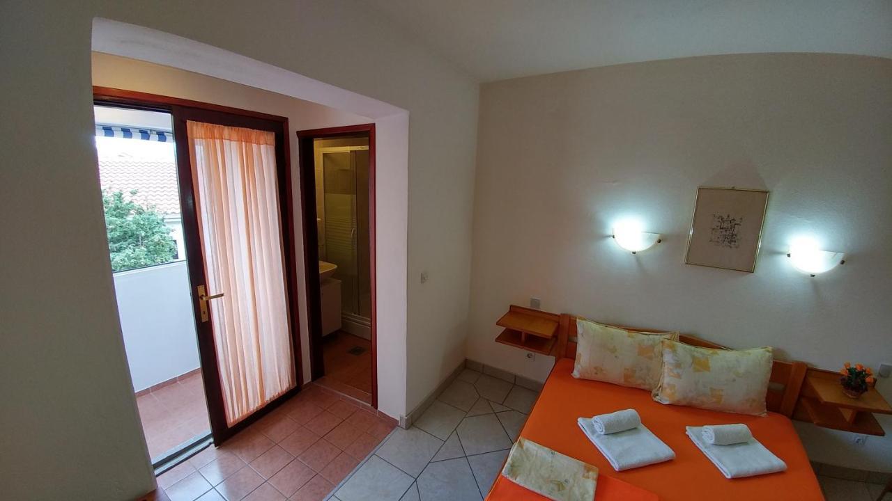 Apartments And Rooms Bova バスカ エクステリア 写真