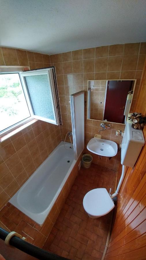 Apartments And Rooms Bova バスカ エクステリア 写真