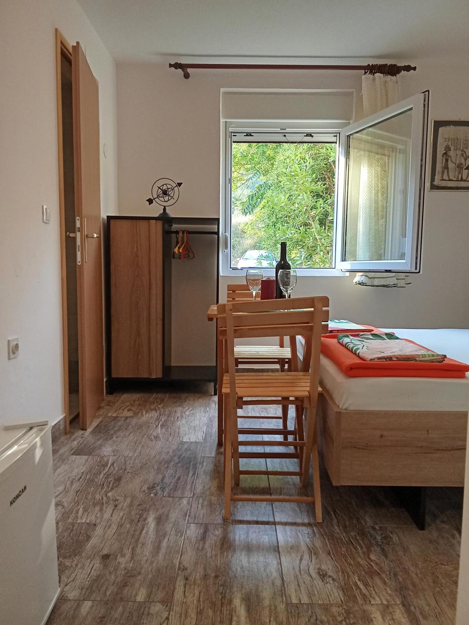Apartments And Rooms Bova バスカ エクステリア 写真
