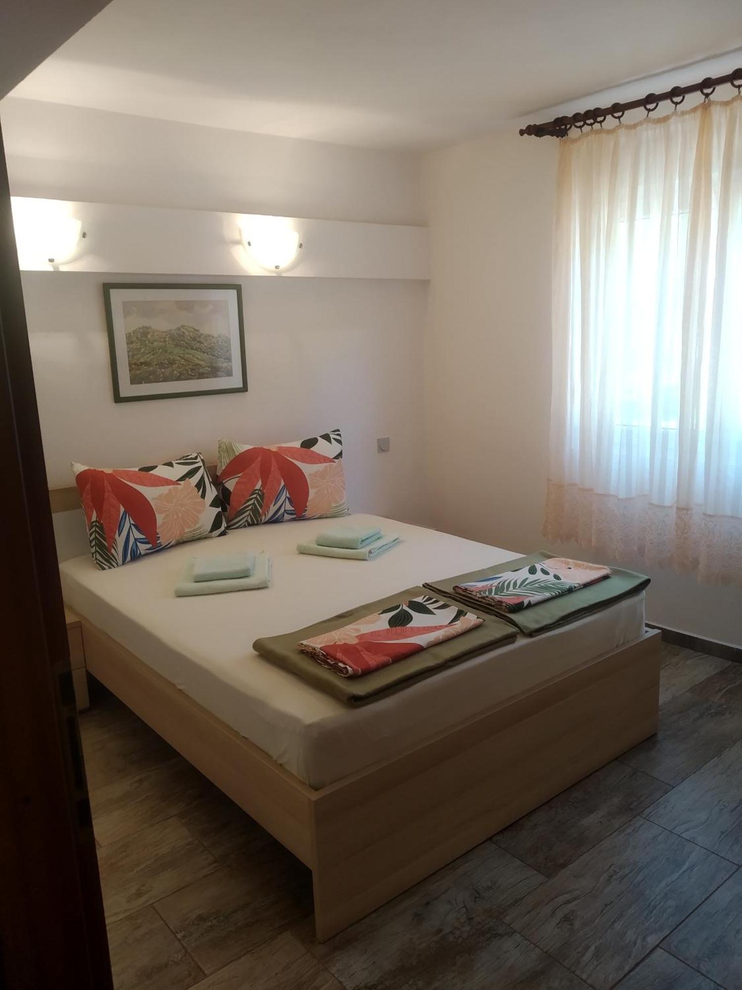 Apartments And Rooms Bova バスカ エクステリア 写真